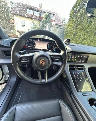 Porsche Taycan cena 359700 przebieg: 37000, rok produkcji 2022 z Braniewo małe 172